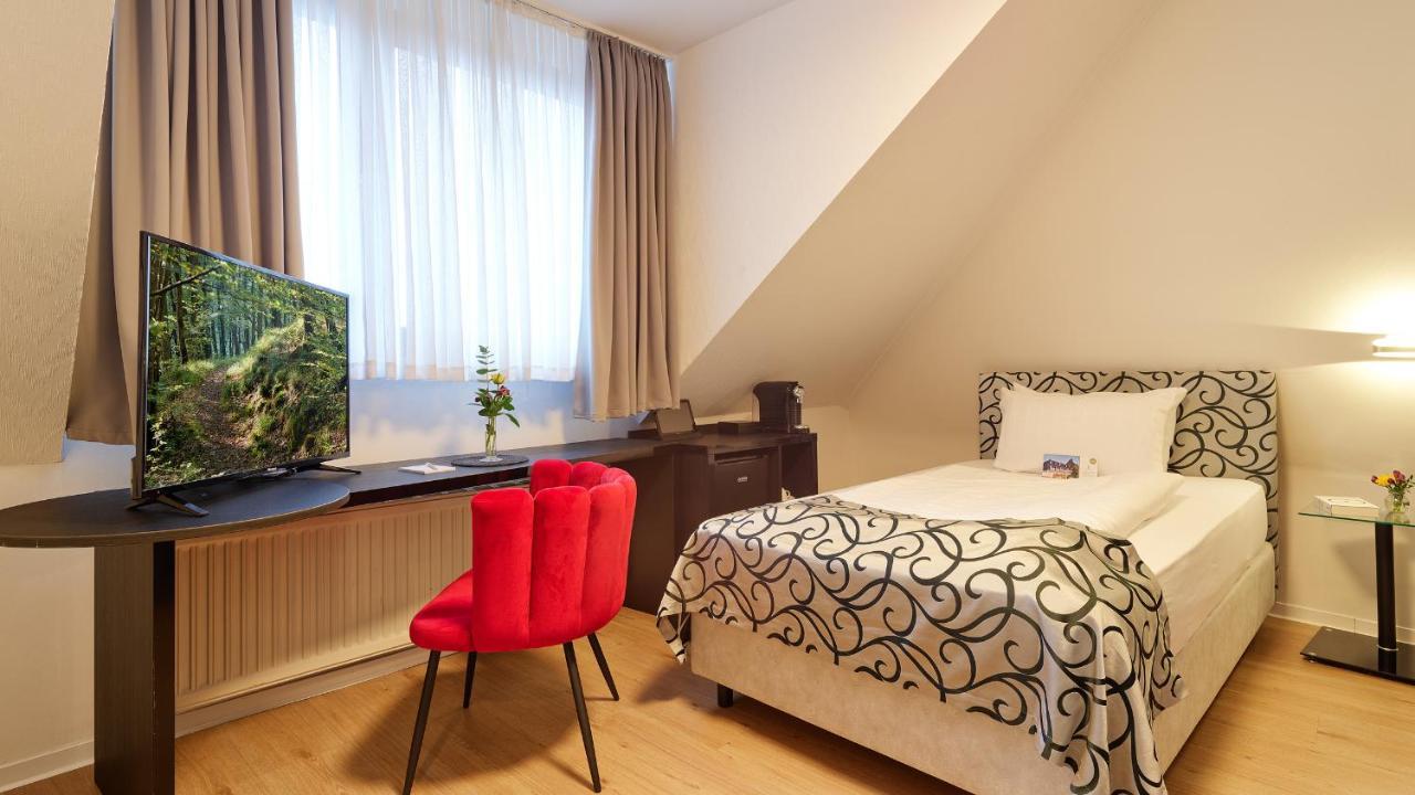 Hotel Erasmus - Mein Genuss- Und Wellnesshotel Trassem ภายนอก รูปภาพ